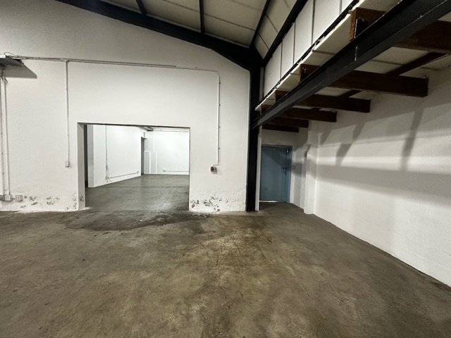 To Let Commercial Property for Rent in Maitland Western Cape